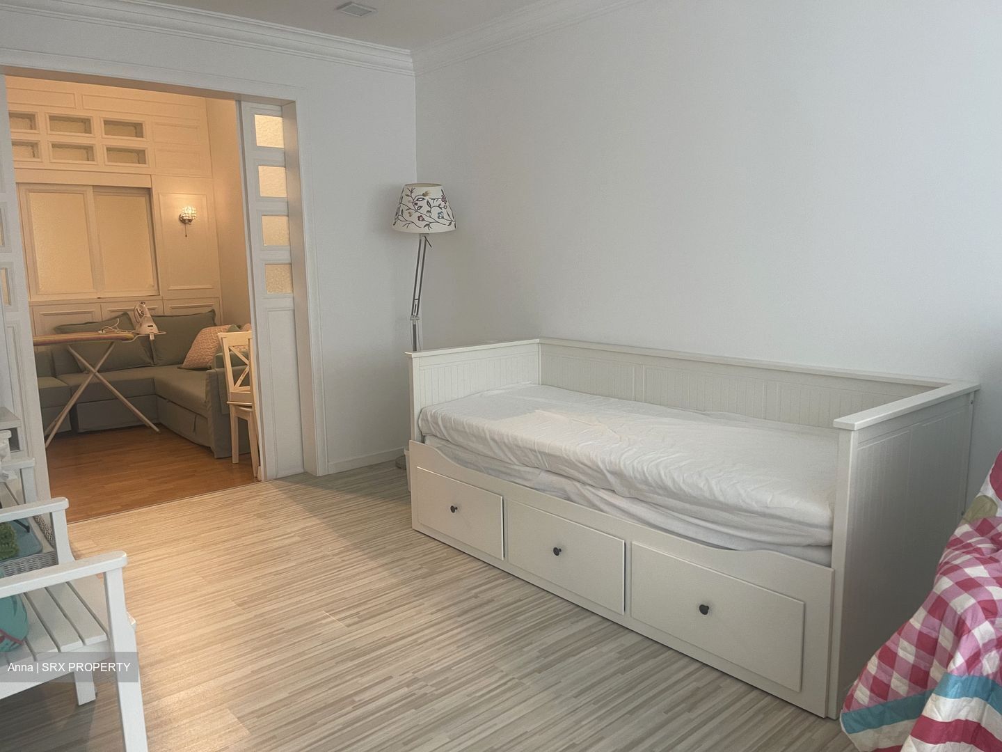 Hillside Terrace (D19), Terrace #557429781